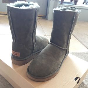 Ugg Classic Short Boot